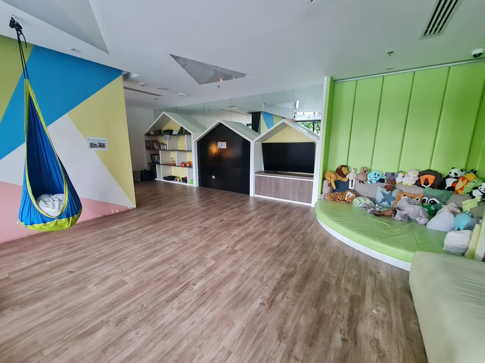 Kid Room (1)