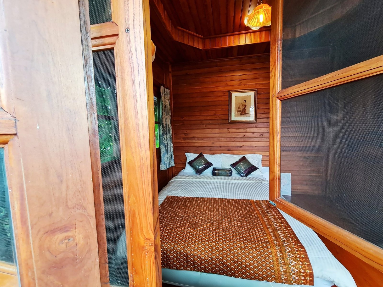 Wooden House Bedroom 2 (4)